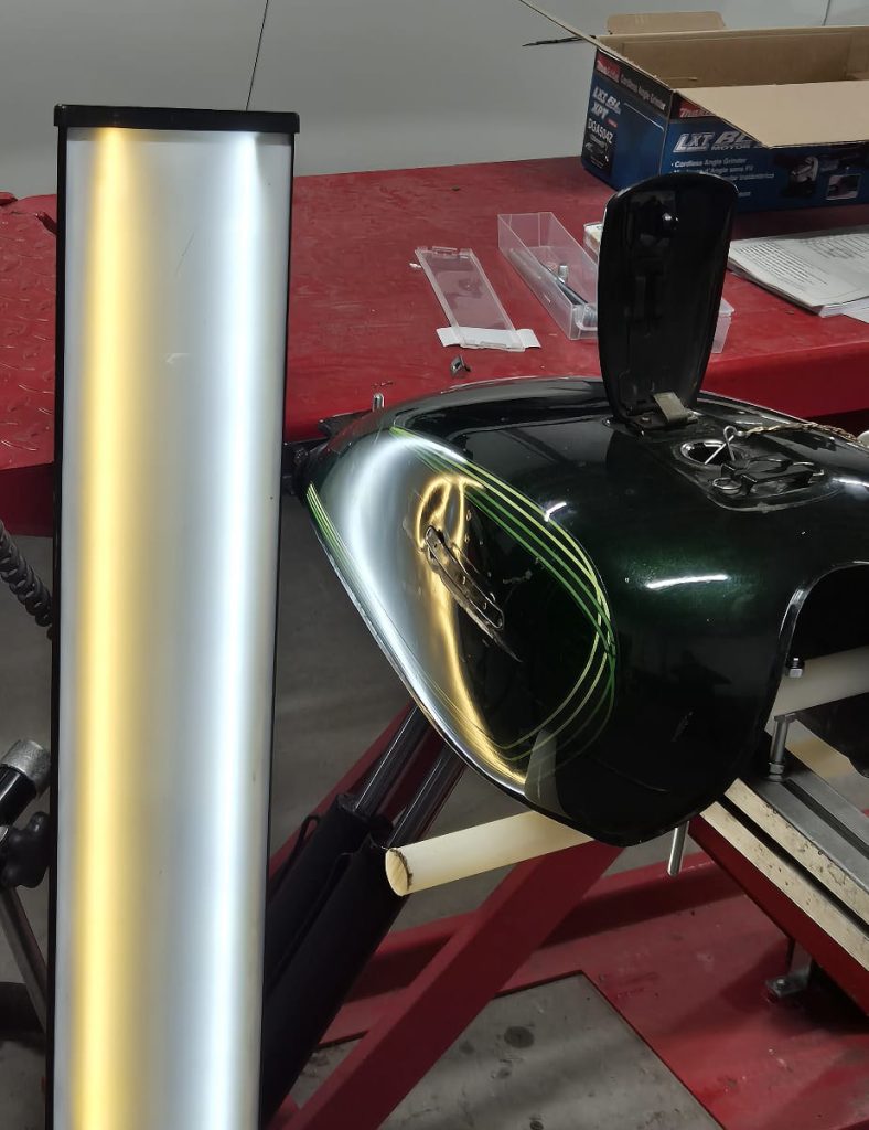 uitdeuken zonder lakschade motor